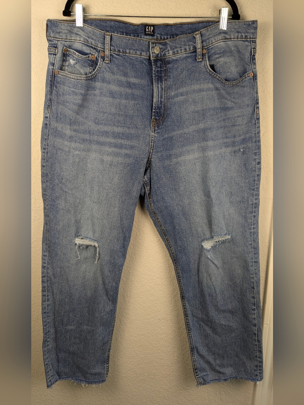 GAP Size 35R Cheeky Straight Denim Light Blue Distressed High Rise Cotton